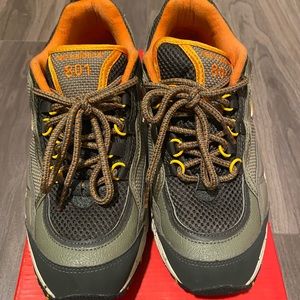 New Balance 801 All Terrain men size 9.5